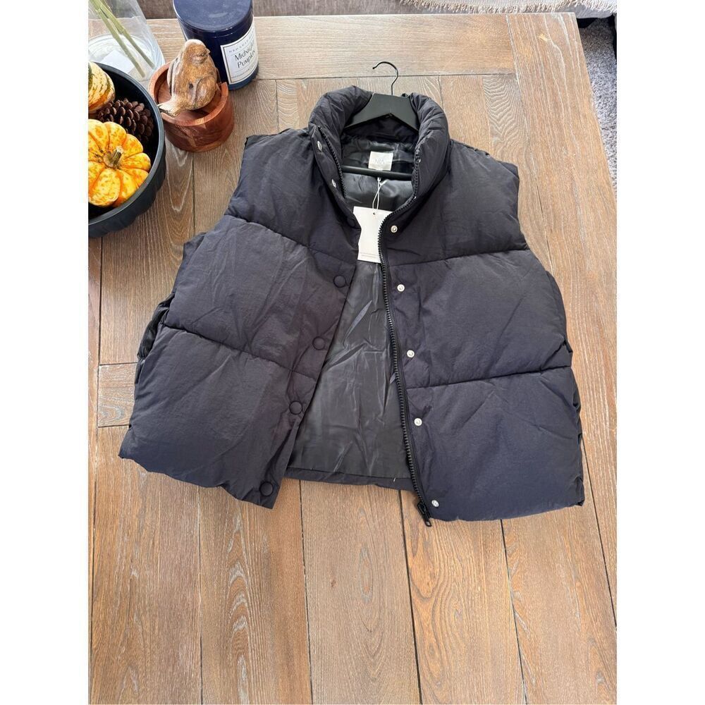 NWT NIA The Brand Nylon Puffer Vest in Black Size Large‎